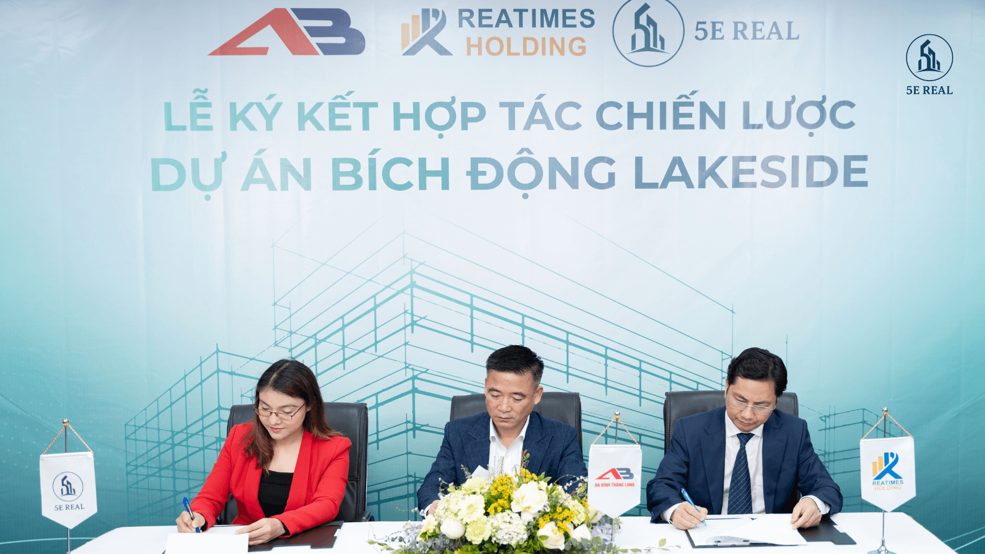 5E Real ký kết hợp tác phân phối chiến lược dự án Bích Động Lakeside